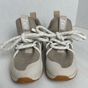 Nike City Loop Sneakers